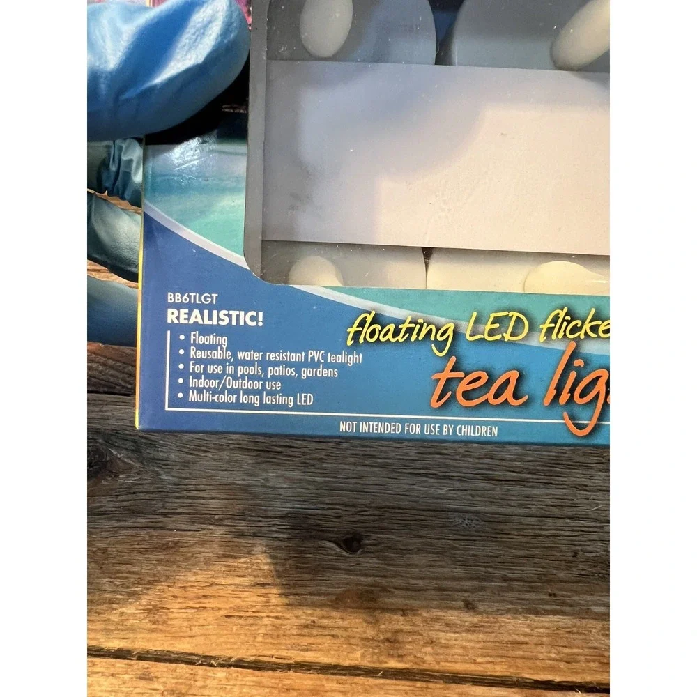 BANANA BOAT FLOATING LED FLICKERING TEA LIGHTS 6 Pack Multicolor